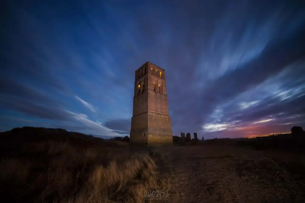 La Torre de Villacreces al Atardecer | Foto Nocturna villacreces web.jpg