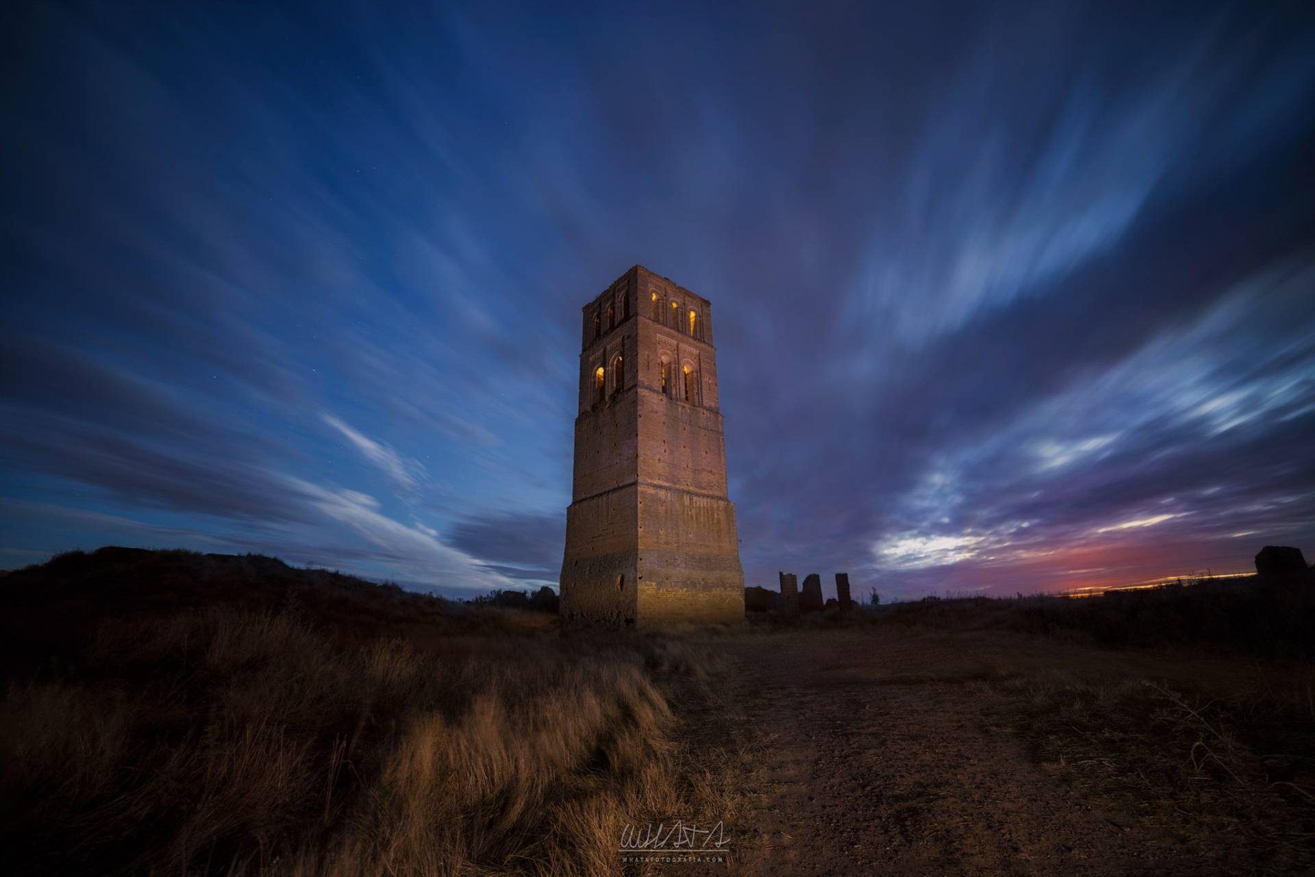 Fotografia Paisaje Atardecer Torre Villacreces Pueblo Abandonado